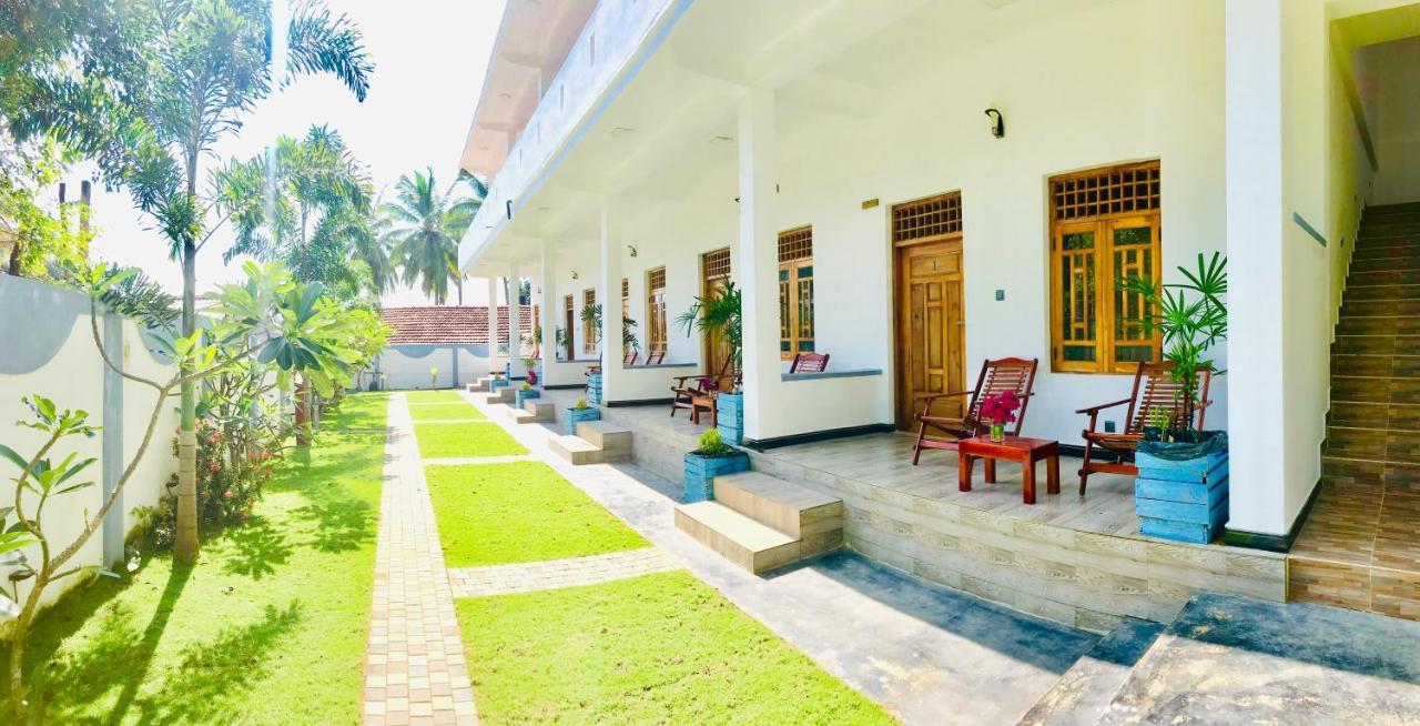 Oasis Bay - Arugam Bay Hotel Exterior photo